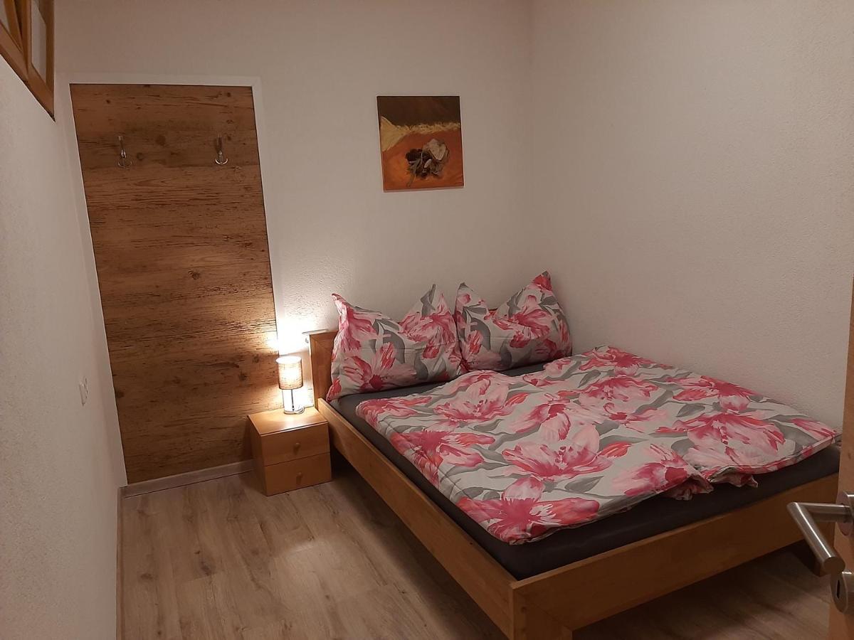 Leonie Apartment *